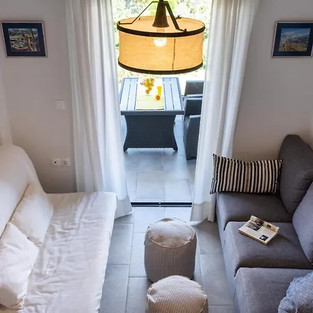 Oceanida Ipothoi Apartmán *
